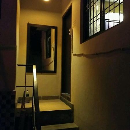Metro House Hotel Új-Delhi Kültér fotó
